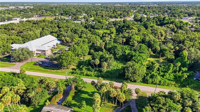 320 Mariana AVE, North Fort Myers, FL 33903