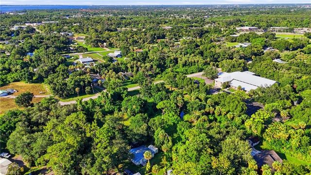 320 Mariana AVE, North Fort Myers, FL 33903