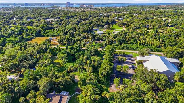 320 Mariana AVE, North Fort Myers, FL 33903