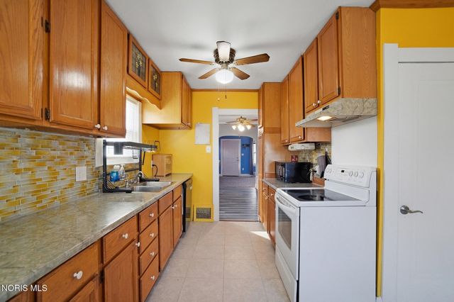 5704 Harvest Lane, Toledo, OH 43623