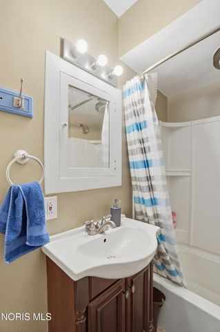 5704 Harvest Lane, Toledo, OH 43623