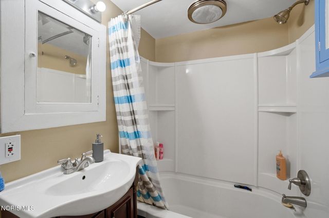 5704 Harvest Lane, Toledo, OH 43623