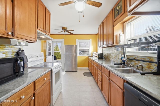 5704 Harvest Lane, Toledo, OH 43623