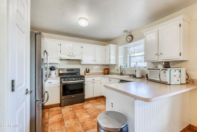 7108 CANYON RUN Drive, El Paso, TX 79912