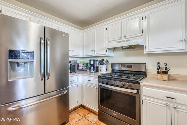 7108 CANYON RUN Drive, El Paso, TX 79912