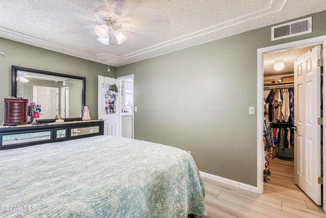 7108 CANYON RUN Drive, El Paso, TX 79912