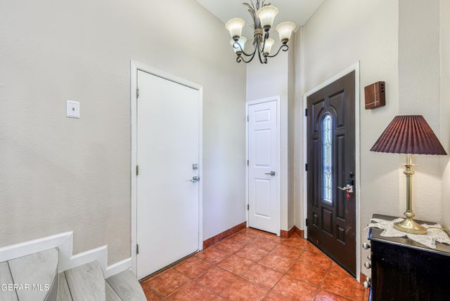7108 CANYON RUN Drive, El Paso, TX 79912