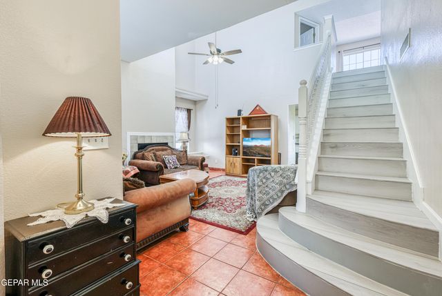 7108 CANYON RUN Drive, El Paso, TX 79912
