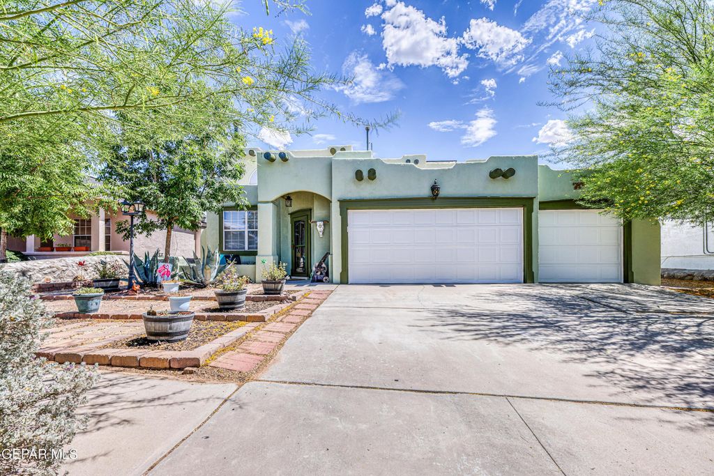 7108 CANYON RUN Drive, El Paso, TX 79912