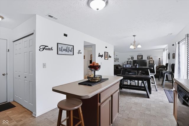 8446 Templederry Drive, Brownsburg, IN 46112