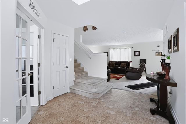 8446 Templederry Drive, Brownsburg, IN 46112