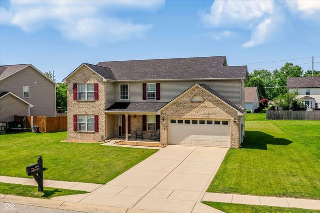 8446 Templederry Drive, Brownsburg, IN 46112