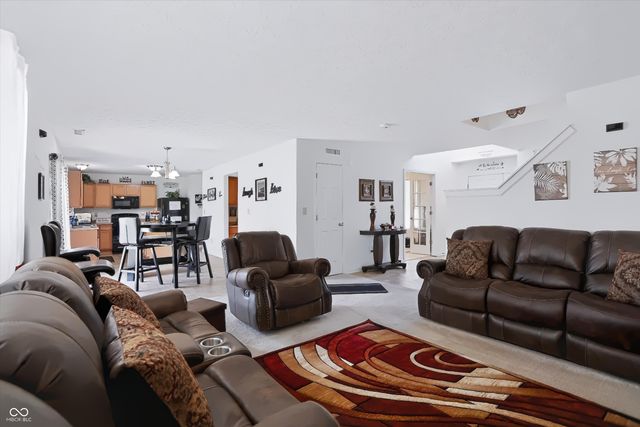 8446 Templederry Drive, Brownsburg, IN 46112