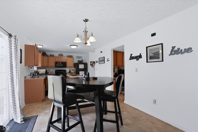 8446 Templederry Drive, Brownsburg, IN 46112