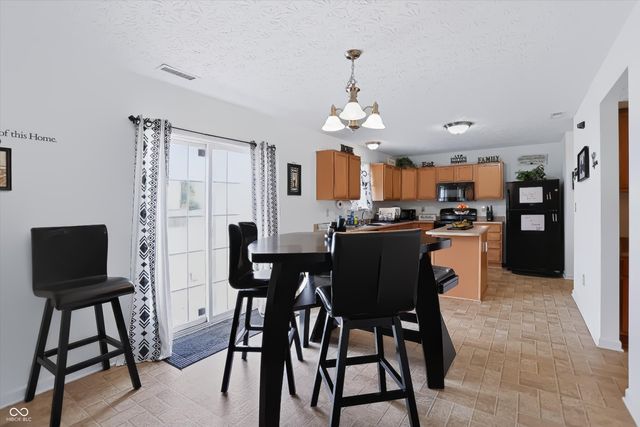 8446 Templederry Drive, Brownsburg, IN 46112