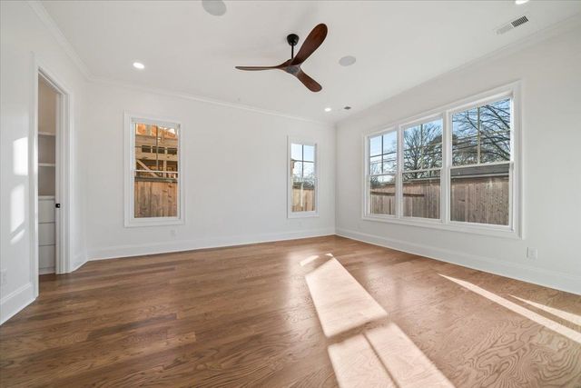 5037 HENRY HEIGHTS DR, Memphis, TN 38117