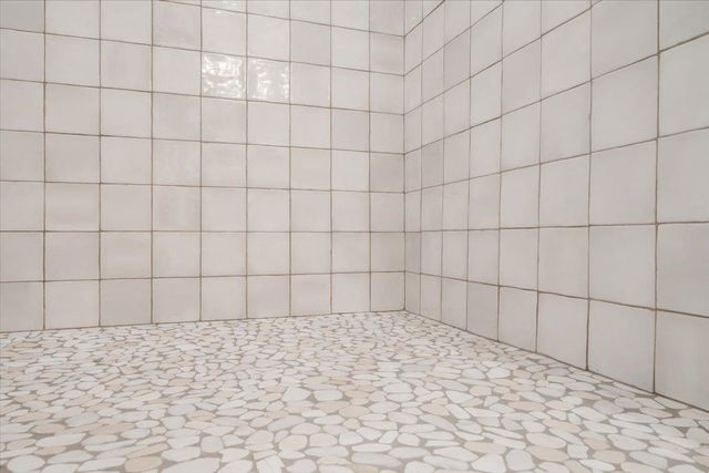 5037 HENRY HEIGHTS DR, Memphis, TN 38117