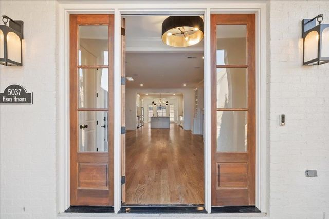 5037 HENRY HEIGHTS DR, Memphis, TN 38117