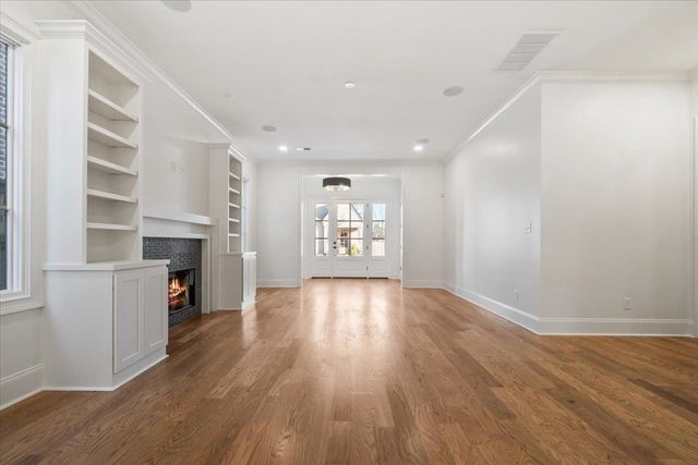 5037 HENRY HEIGHTS DR, Memphis, TN 38117