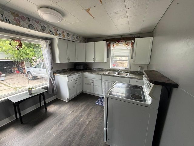 1541 DIVISION AVENUE, Sheboygan, WI 53083