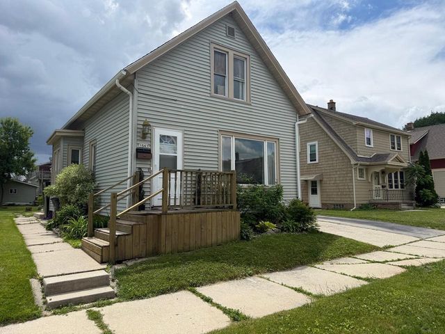 1541 DIVISION AVENUE, Sheboygan, WI 53083