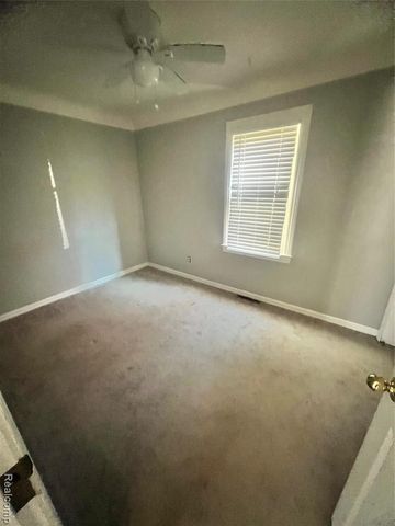 21905 Ridgeway Street, Saint Clair Shores, MI 48080