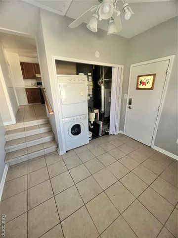 21905 Ridgeway Street, Saint Clair Shores, MI 48080