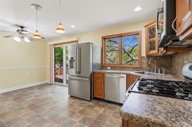 403 Hillside Avenue, West Sayville, NY 11796