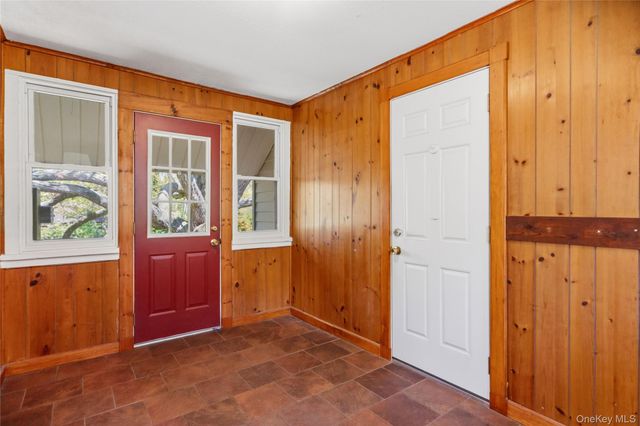 403 Hillside Avenue, West Sayville, NY 11796