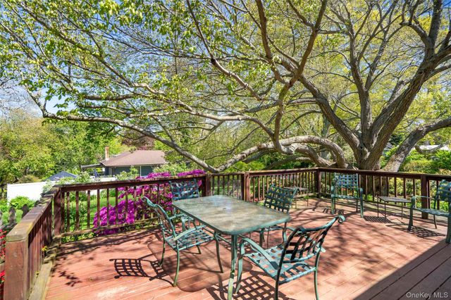 403 Hillside Avenue, West Sayville, NY 11796