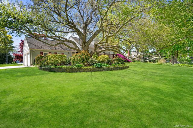 403 Hillside Avenue, West Sayville, NY 11796