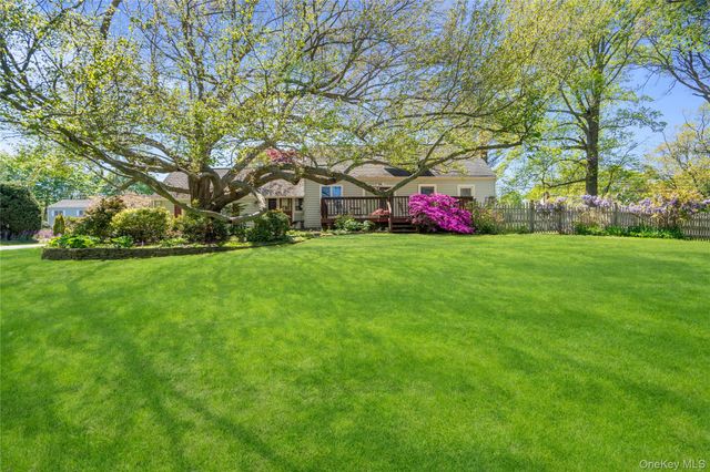 403 Hillside Avenue, West Sayville, NY 11796