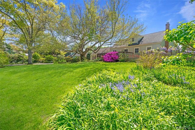 403 Hillside Avenue, West Sayville, NY 11796
