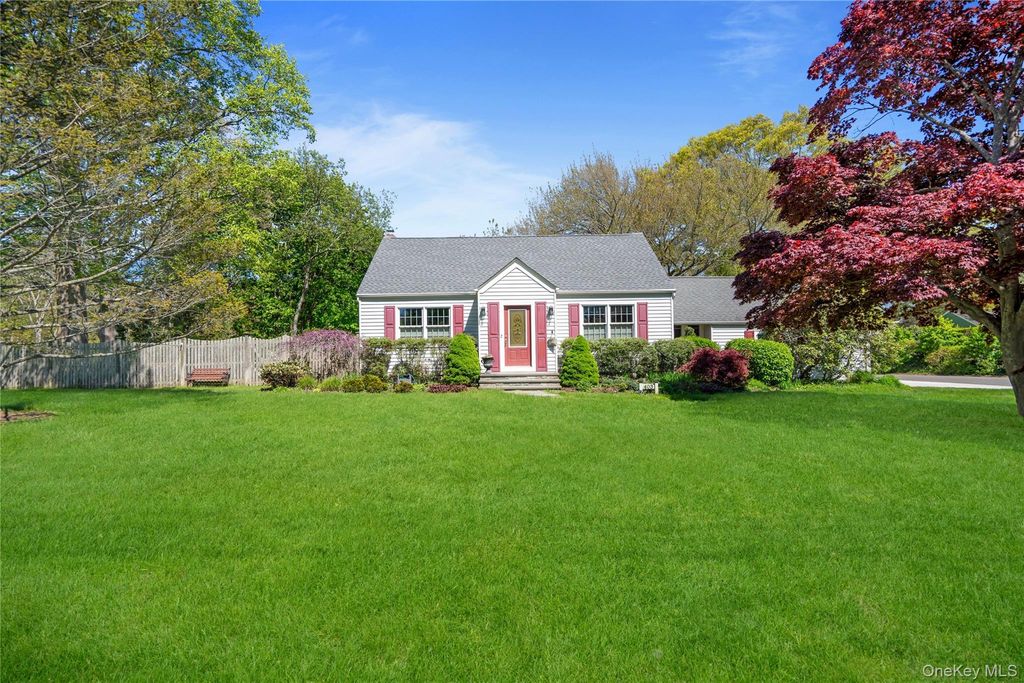 403 Hillside Avenue, West Sayville, NY 11796