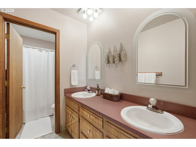 50136 Se WEBER Rd, Sandy, OR 97055