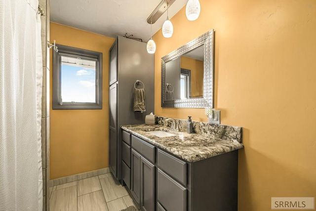 7965 s 3rd E, Idaho Falls, ID 83404