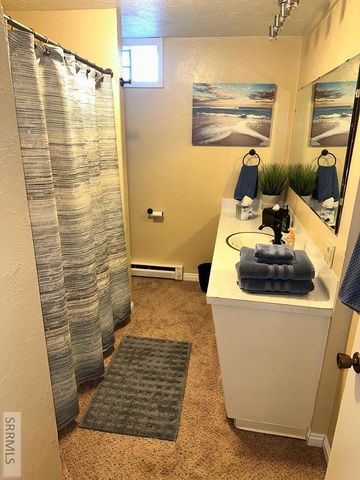 7965 s 3rd E, Idaho Falls, ID 83404