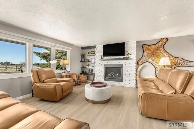 7965 s 3rd E, Idaho Falls, ID 83404