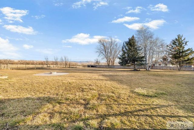 7965 s 3rd E, Idaho Falls, ID 83404