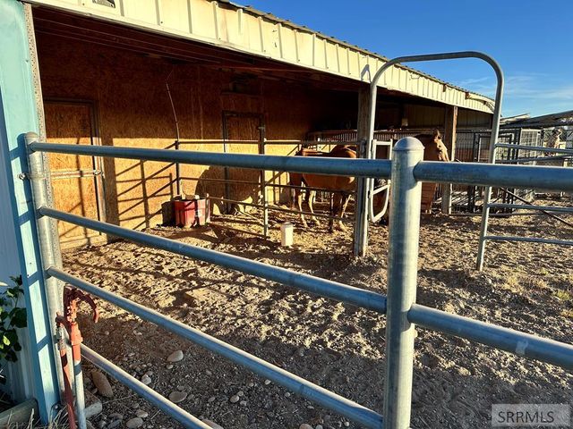 7965 s 3rd E, Idaho Falls, ID 83404