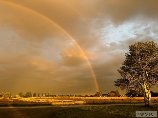 7965 s 3rd E, Idaho Falls, ID 83404