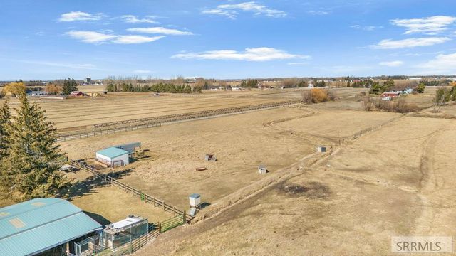 7965 s 3rd E, Idaho Falls, ID 83404