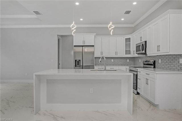 791 14th ST NE, Naples, FL 34120