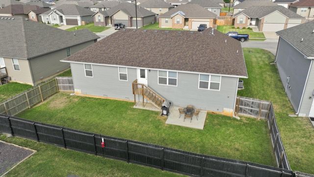 1340 S Rome Avenue, Republic, MO 65738