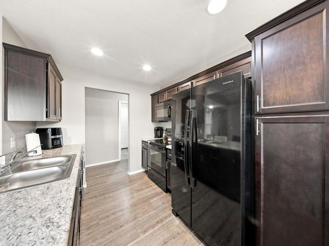 1340 S Rome Avenue, Republic, MO 65738