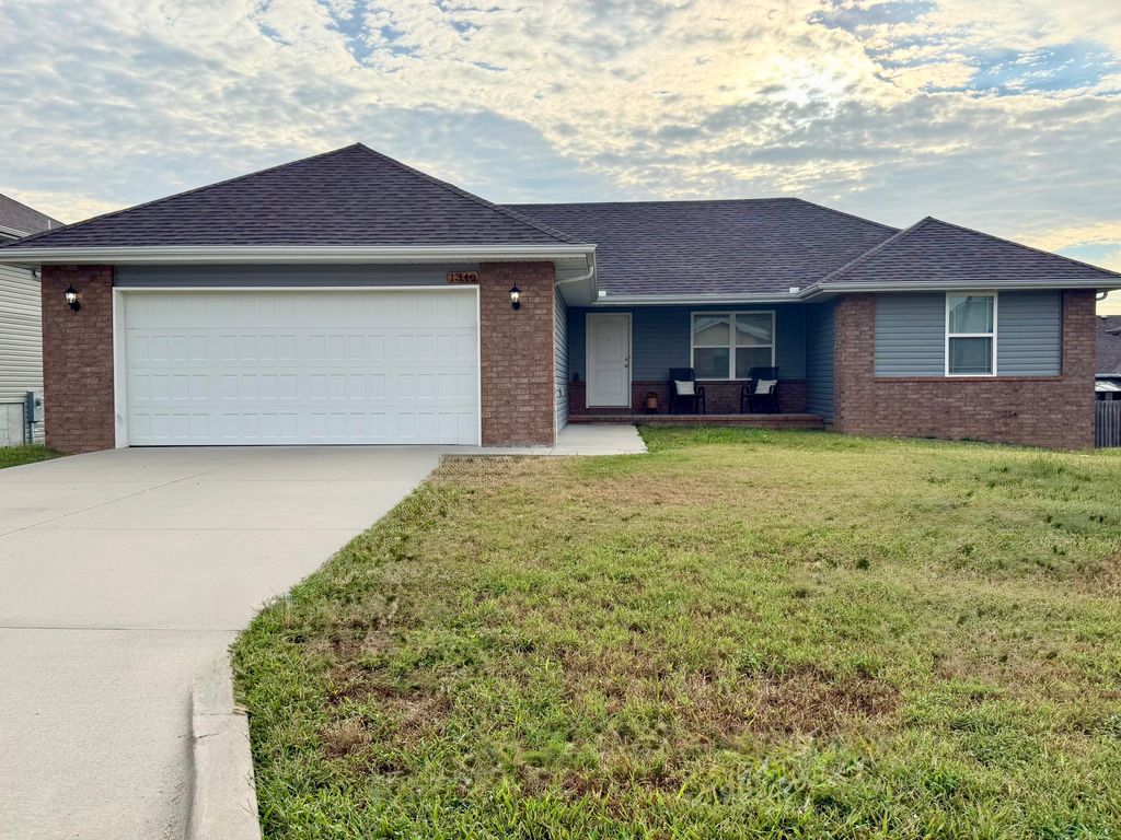 1340 S Rome Avenue, Republic, MO 65738