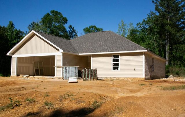 16 Adeline Ct., Sumrall, MS 39482