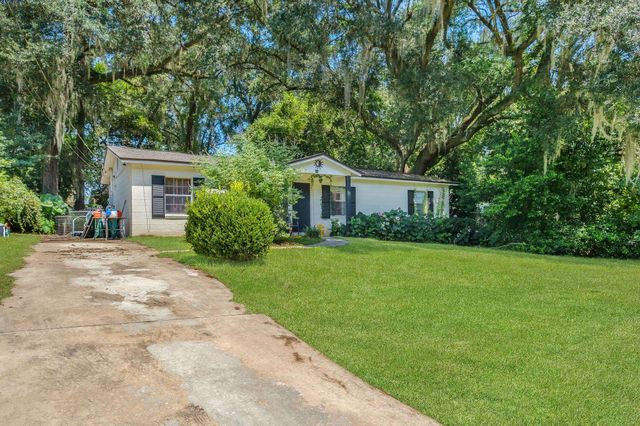 2052 Harriet Drive, Tallahassee, FL 32303