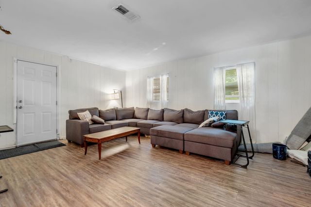 2052 Harriet Drive, Tallahassee, FL 32303