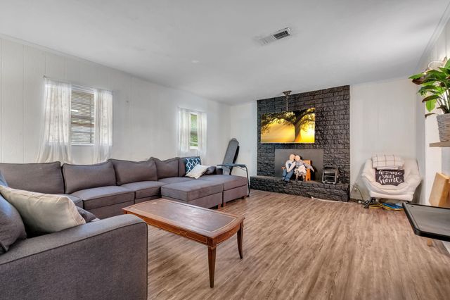 2052 Harriet Drive, Tallahassee, FL 32303